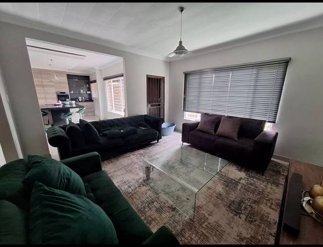 3 BEDROOM DUPLEX FOR SALE IN FAERIE GLEN